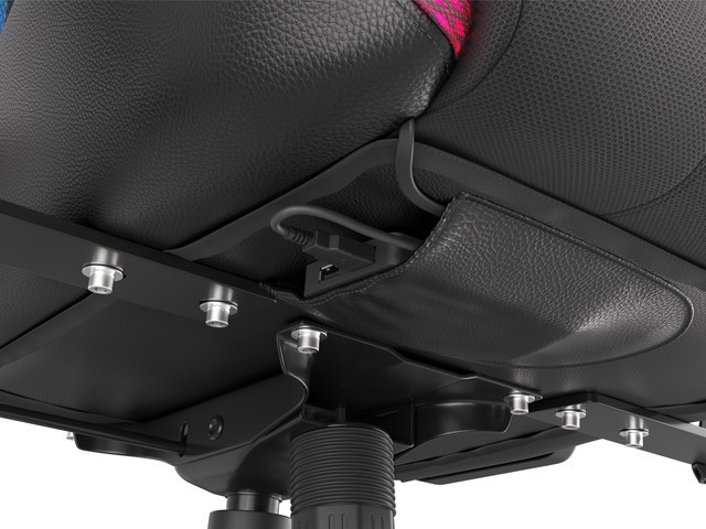 GENESIS TRIT 500 juoda ergonominė kėdė su RGB