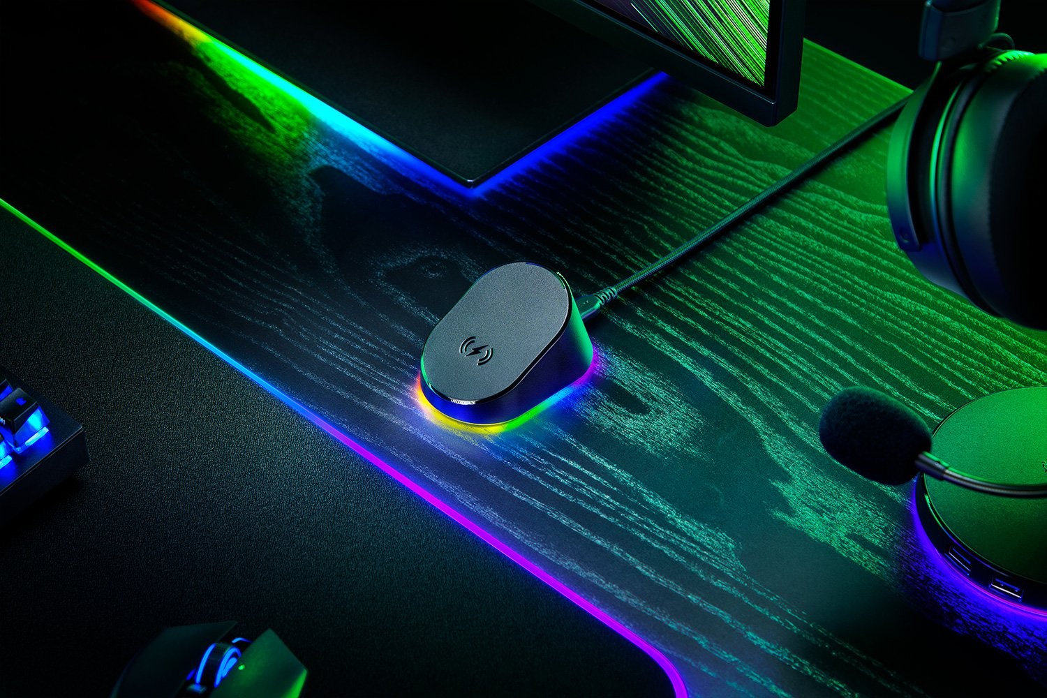 Razer Mouse Dock Pro + Wireless Charging Puck Bundle RGB LED