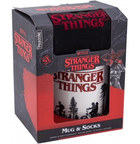 Stranger Things Logo puodelis ir kojinės dovanų rinkinys